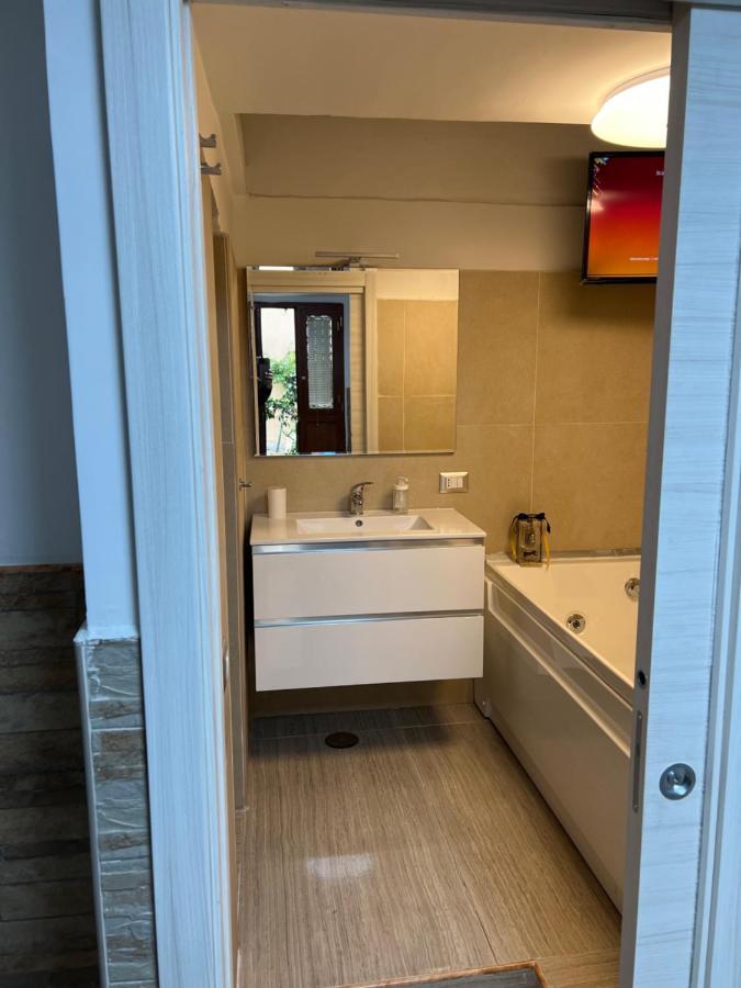 Petite Suite Neapel Exterior foto